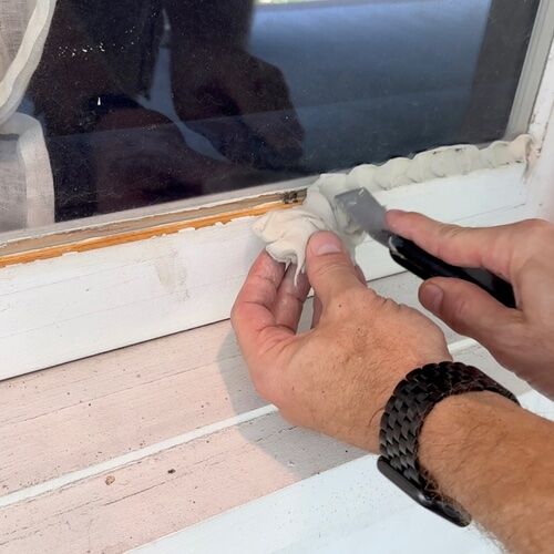 Window Glazing Putty Vs Caulk: Which Seals Better?