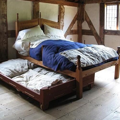 trundle bed