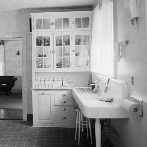 what is a hoosier cabinet